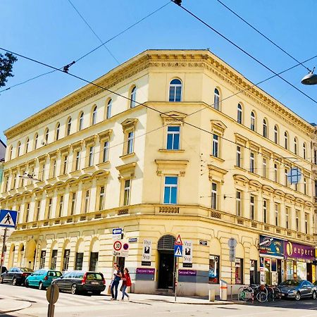 Roof-Terrace Suite Gustav Mahler Wina Bagian luar foto